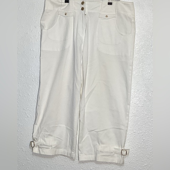 St. John sport white capris size 14 - Picture 1 of 9